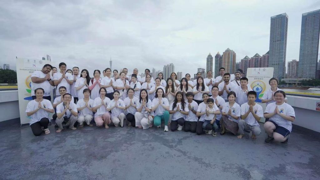 sunrise-yoga-pearl-river-guangzhou